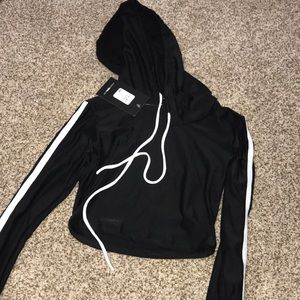 Long sleeve crop top